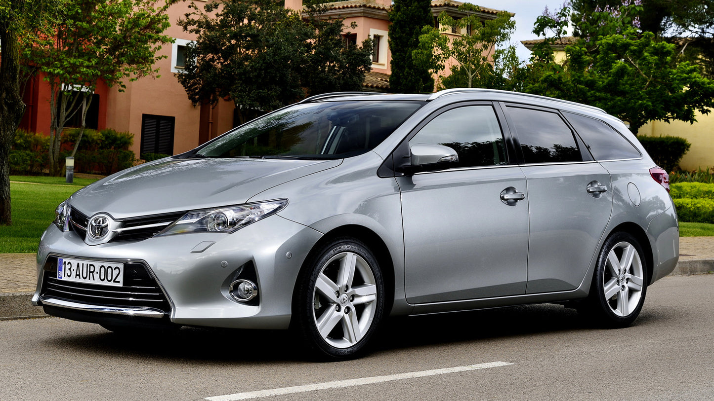 Toyota Auris Touring Sports Hd Art Keychain
