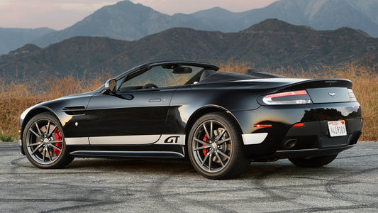 Aston Martin V8 Vantage Gt Roadster Us Hd Art Keychain