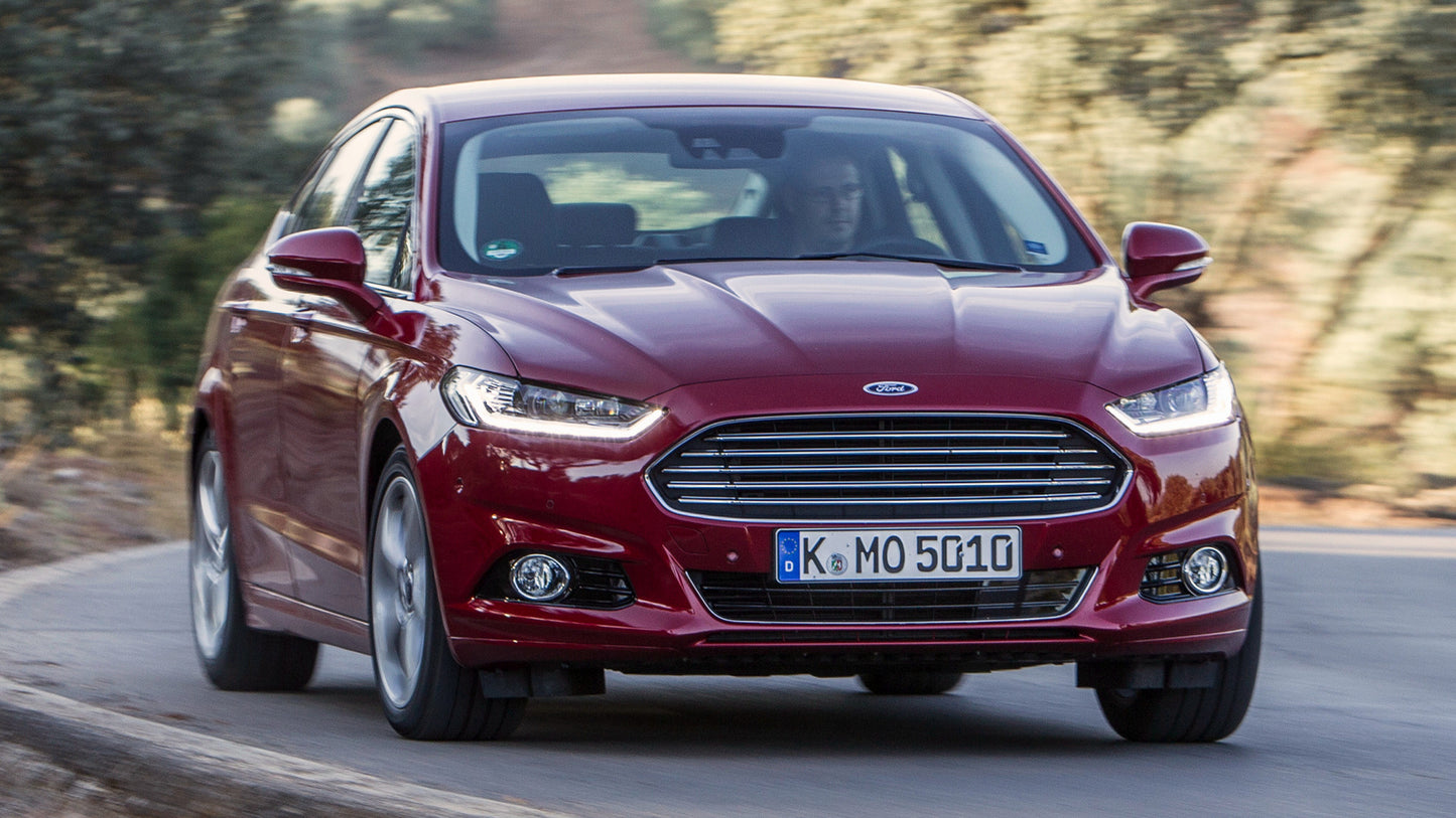 Ford Mondeo Hatchback Hd Art Keychain