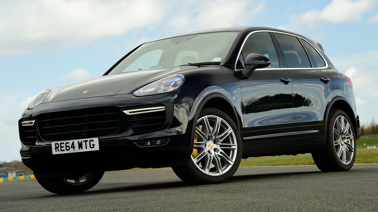 Porsche Cayenne Turbo Uk Hd Art Keychain