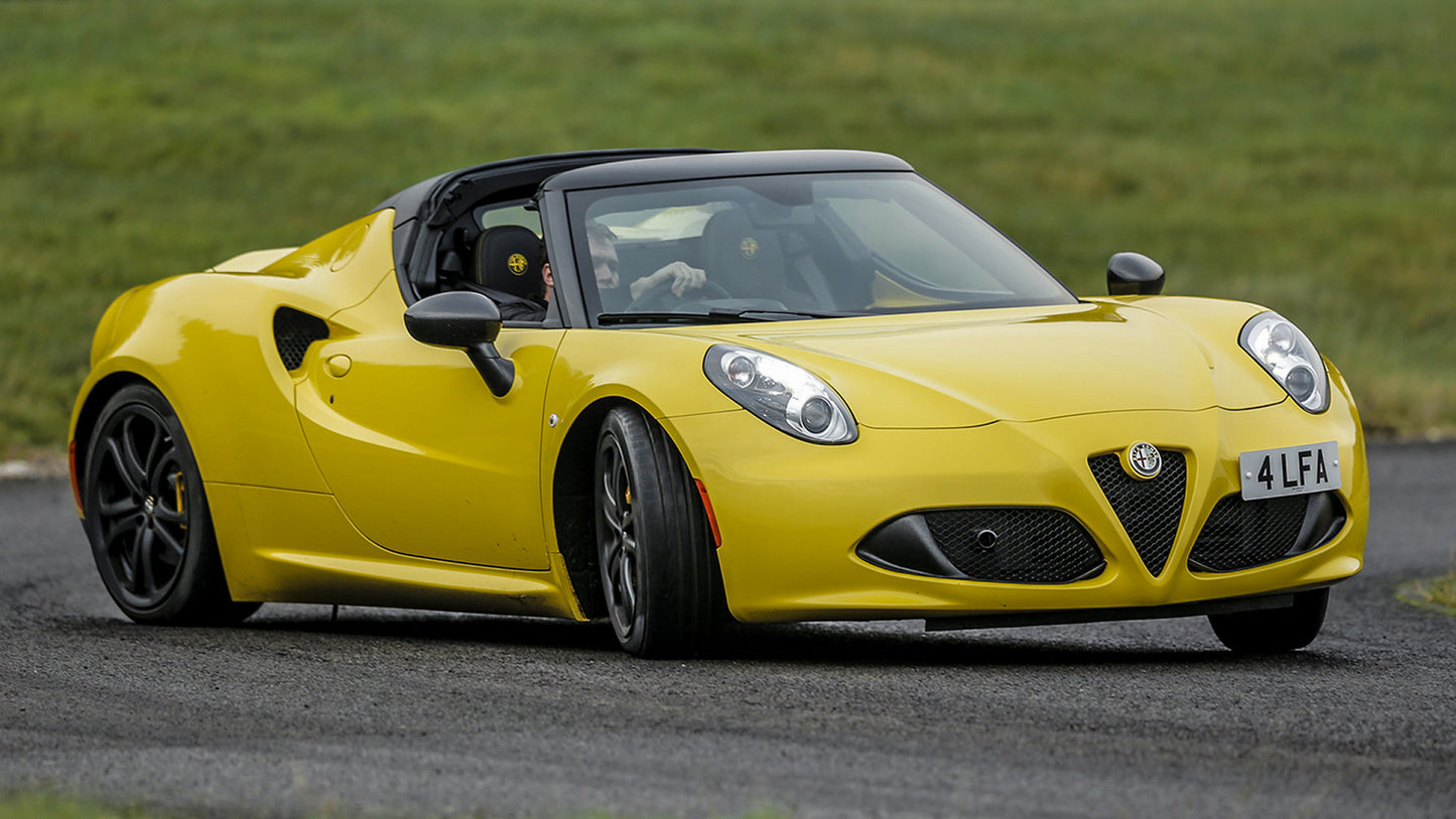 Alfa Romeo 4C Spider Uk Hd Art Keychain
