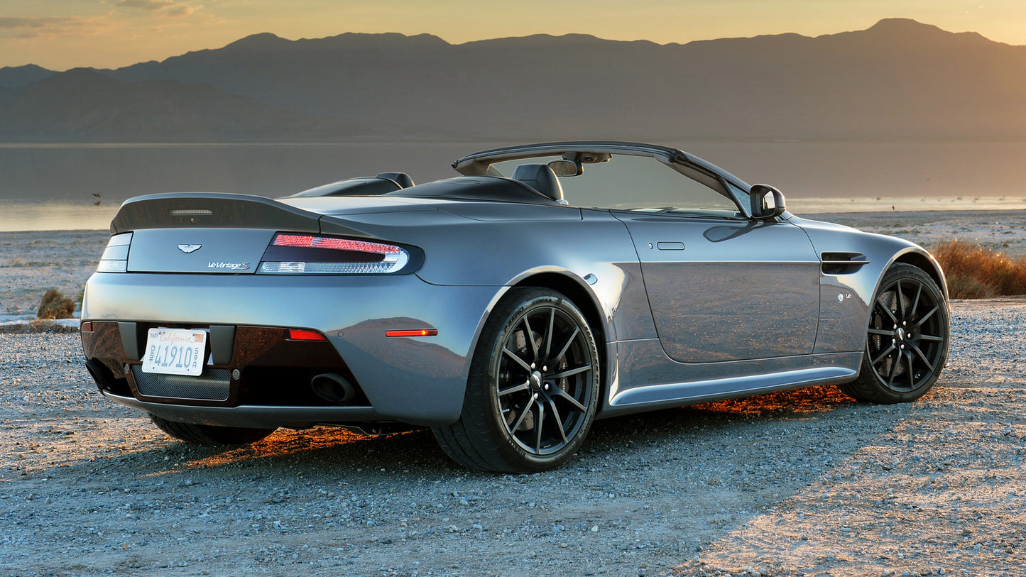 Aston Martin V12 Vantage S Roadster Us Hd Art Keychain