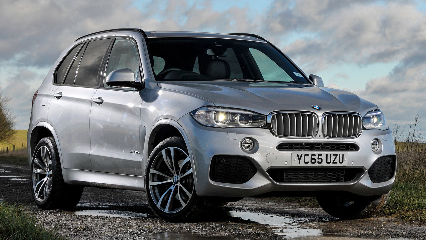 Bmw X5 Plug In Hybrid M Sport Uk Hd Art Keychain