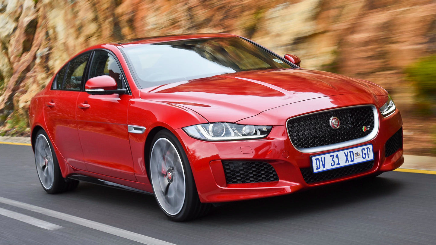 Jaguar Xe S Za Hd Art Print Poster