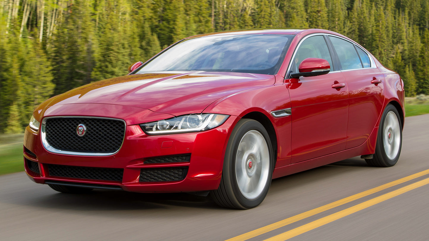 Jaguar Xe Us Hd Art Print Poster