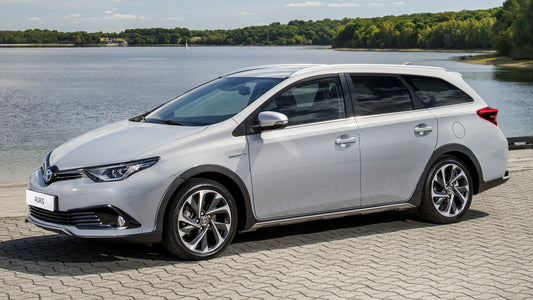Toyota Auris Touring Sports Hybrid Freestyle Hd Art Keychain