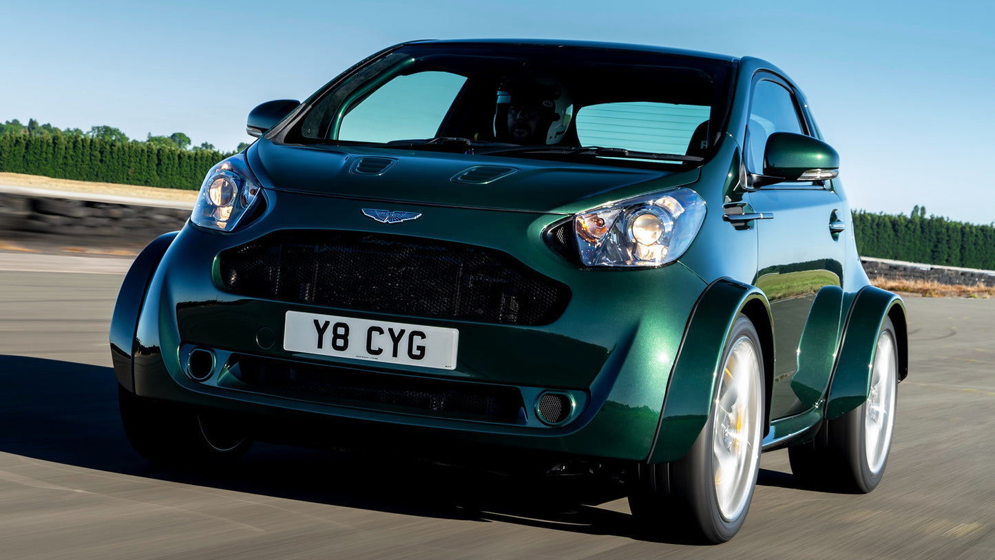 Aston Martin V8 Cygnet Hd Art Keychain