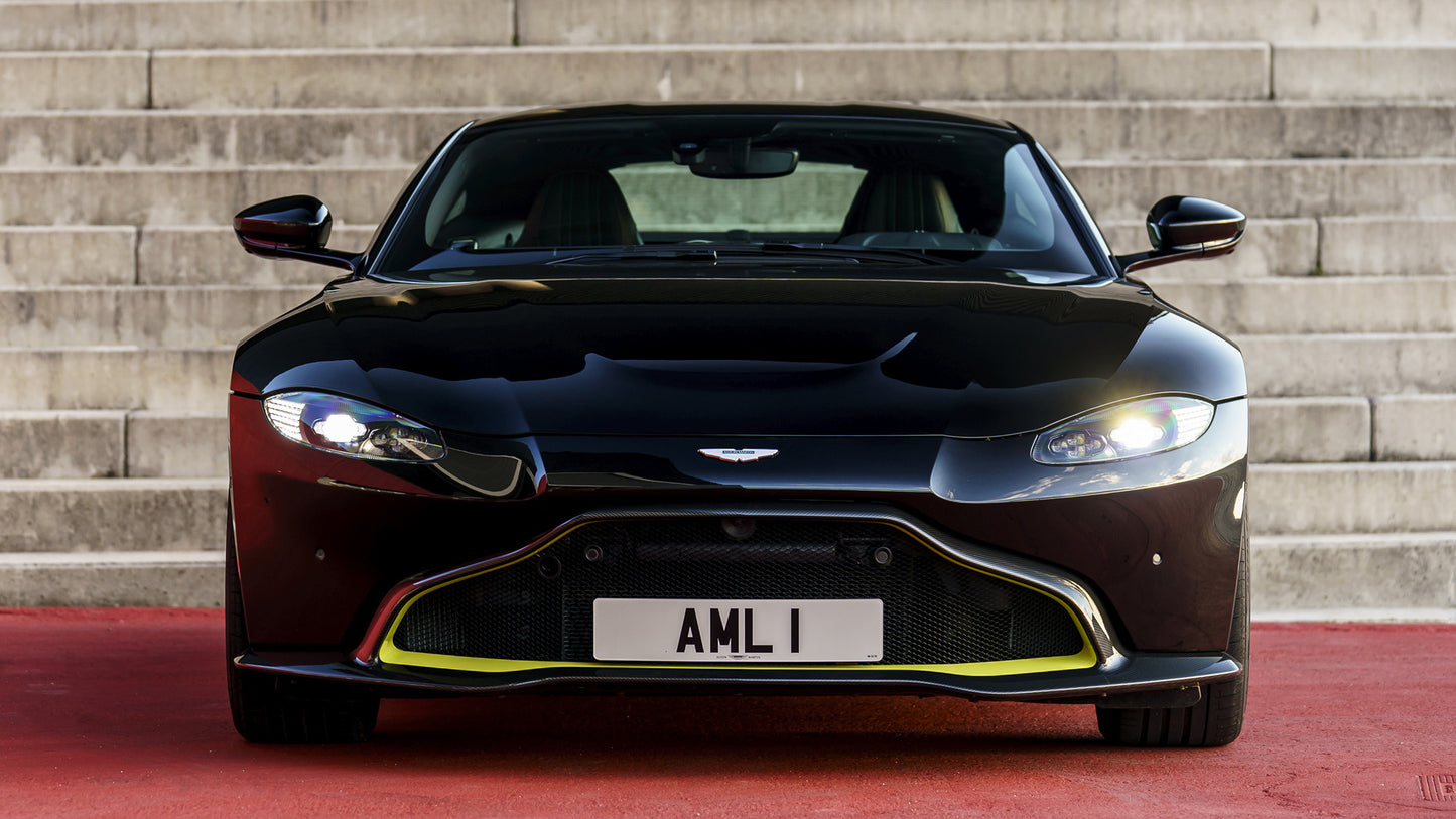 Aston Martin Vantage Hd Art Keychain