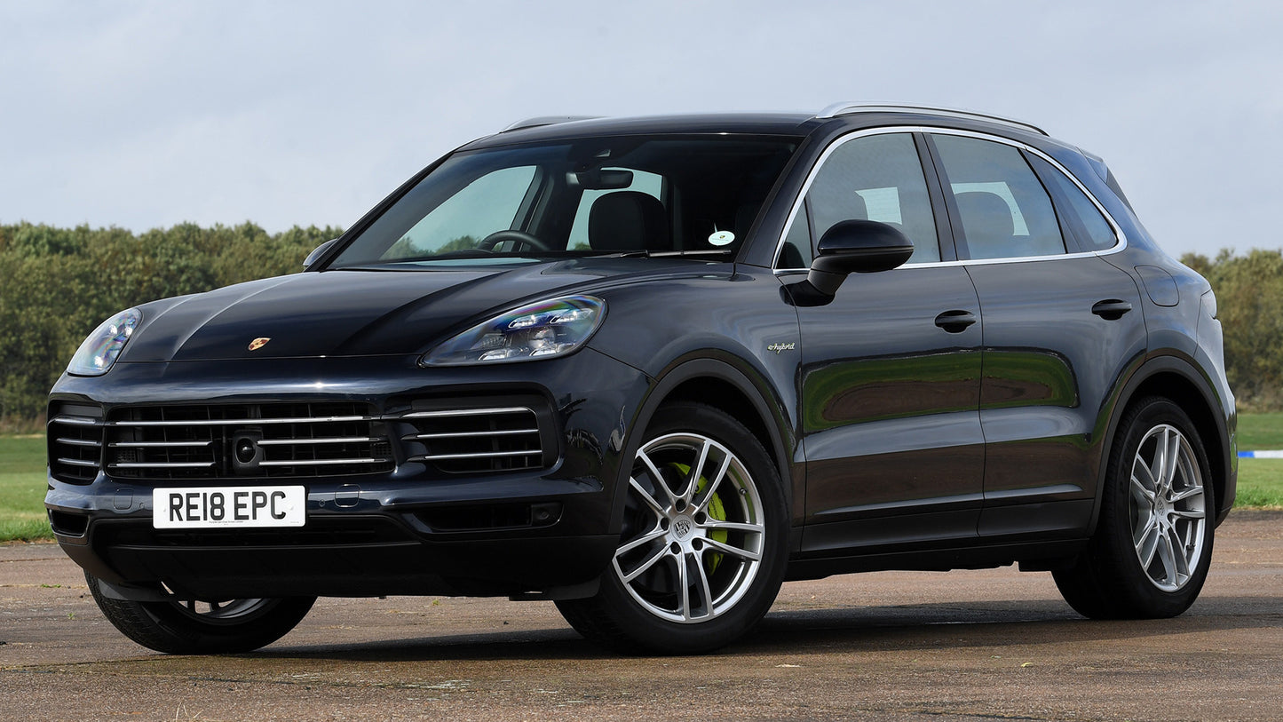 Porsche Cayenne E Hybrid Uk Hd Art Keychain