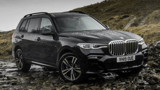 Bmw X7 M Sport Uk Hd Art Keychain