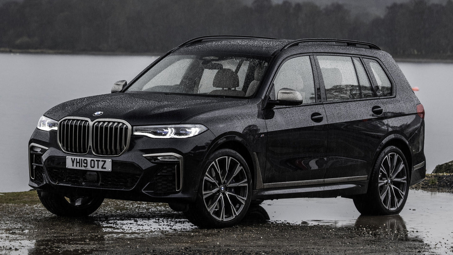 Bmw X7 M50D Uk Hd Art Keychain