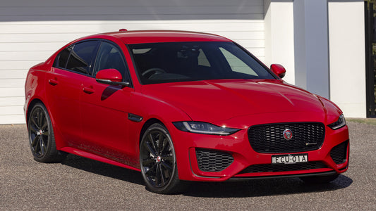 Jaguar Xe R Dynamic Au Hd Art Print Poster
