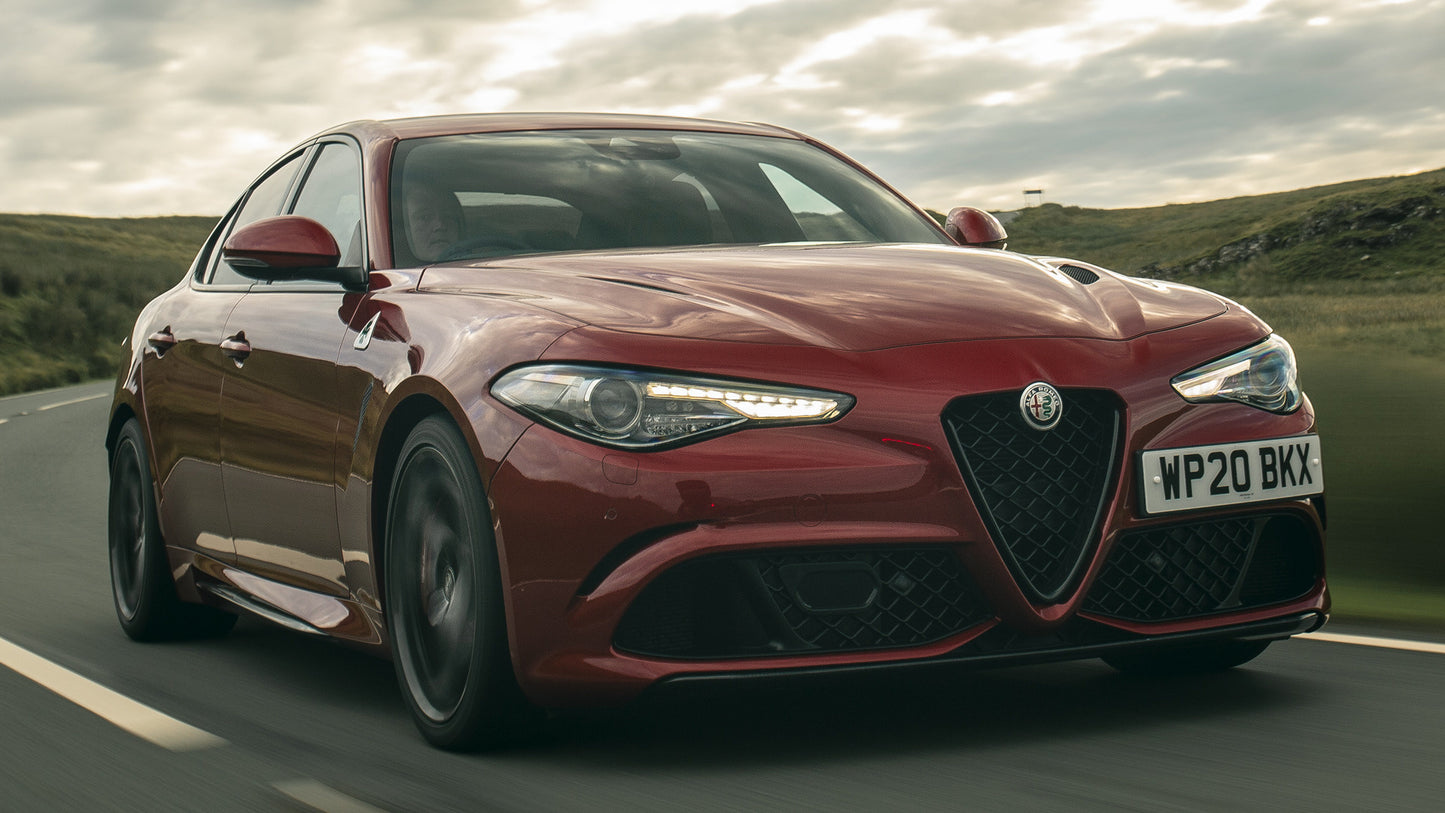 Alfa Romeo Giulia Quadrifoglio Uk Hd Art Keychain