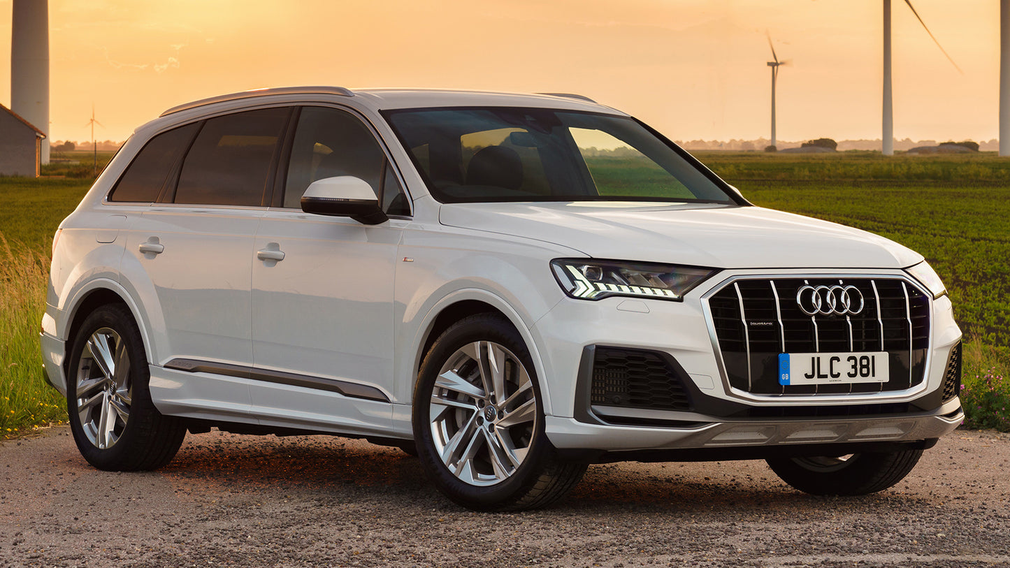 Audi Q7 Plug In Hybrid S Line Uk Hd Art Keychain