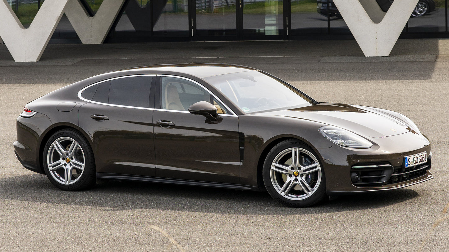 Porsche Panamera Hd Art Keychain
