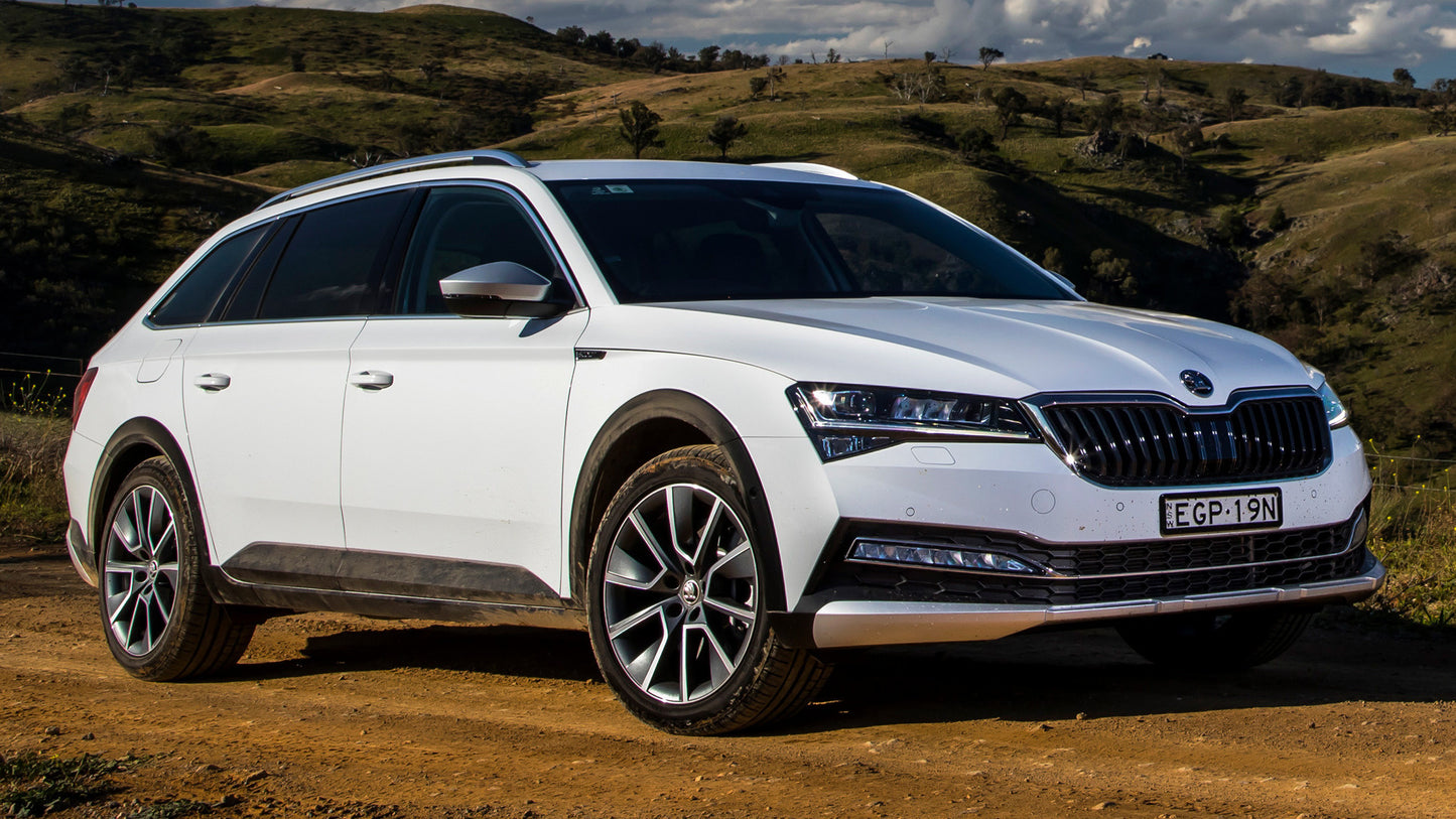 Skoda Superb Scout Au Hd Art Keychain