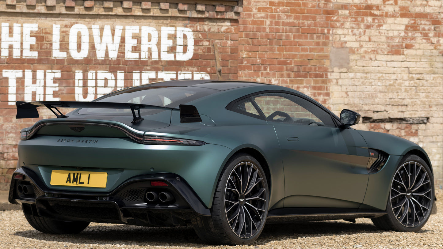 Aston Martin Vantage F1 Edition Uk Hd Art Keychain