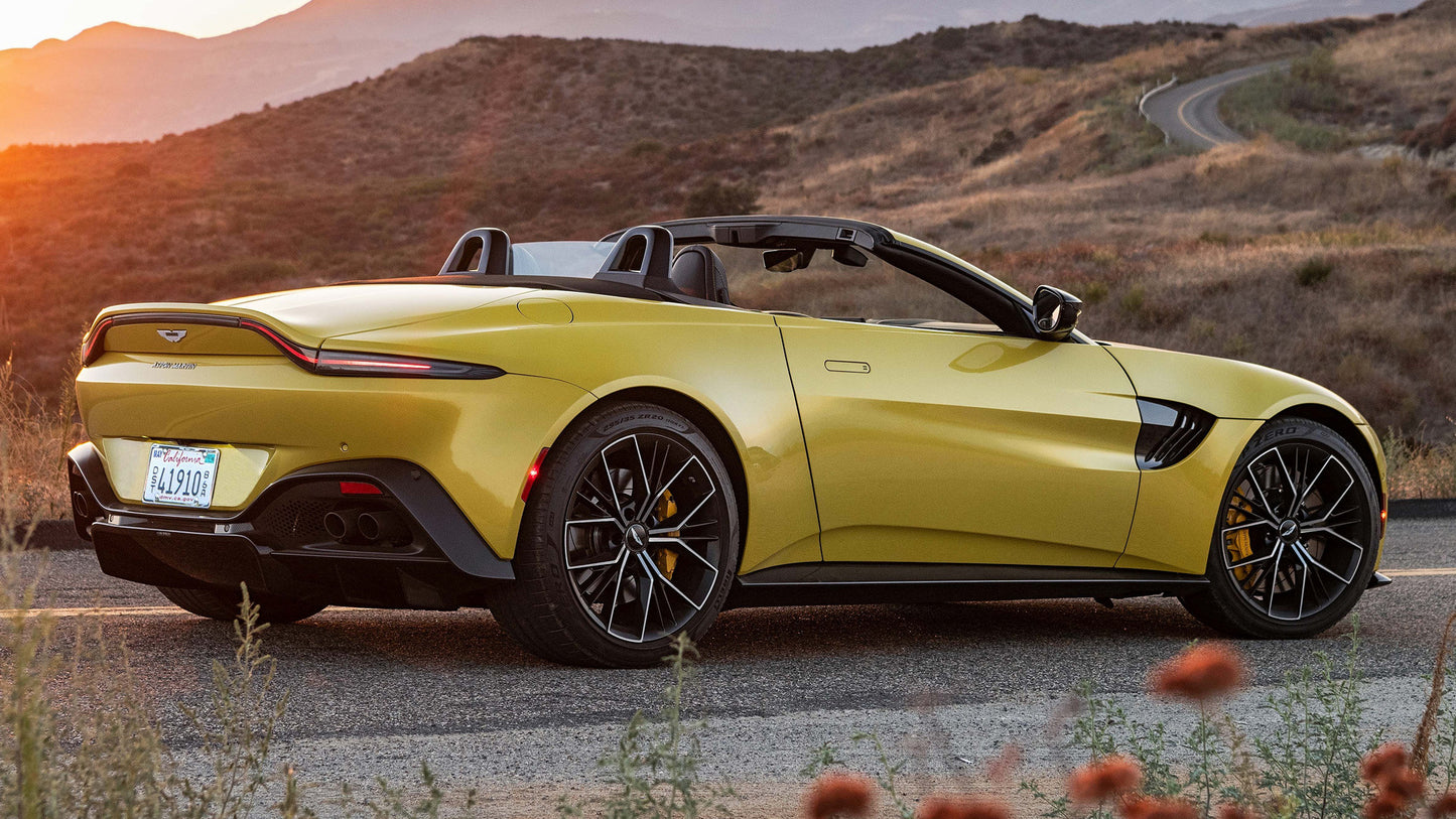 Aston Martin Vantage Roadster Us Hd Art Keychain