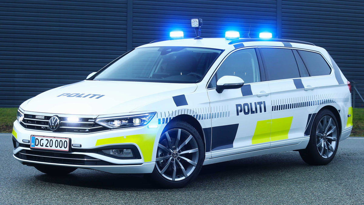 Volkswagen Passat Variant Politi Hd Art Magnet