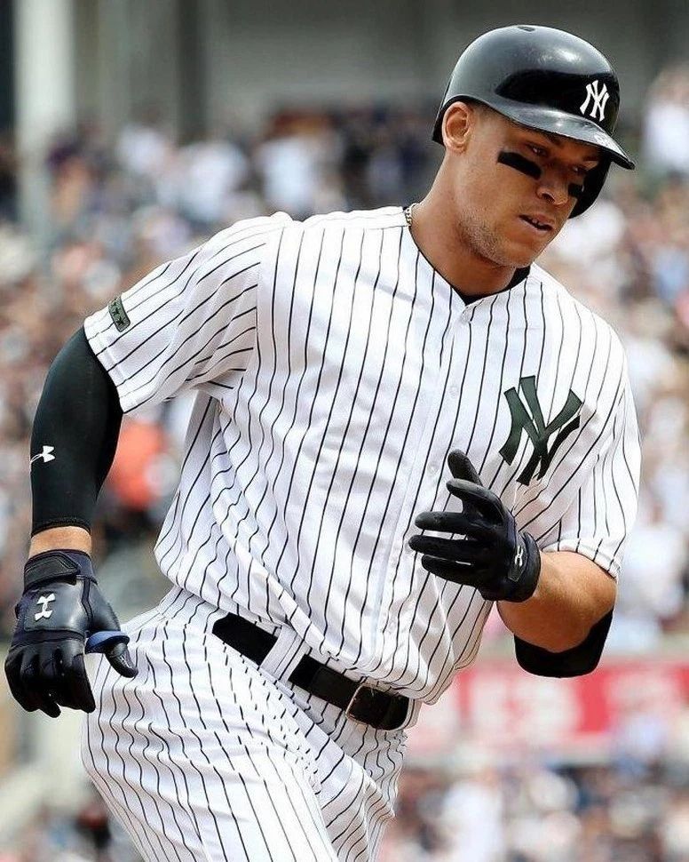 Aaron Judge Keychain New York Yankees Ny Mlb Baseball Picture Circling Bases