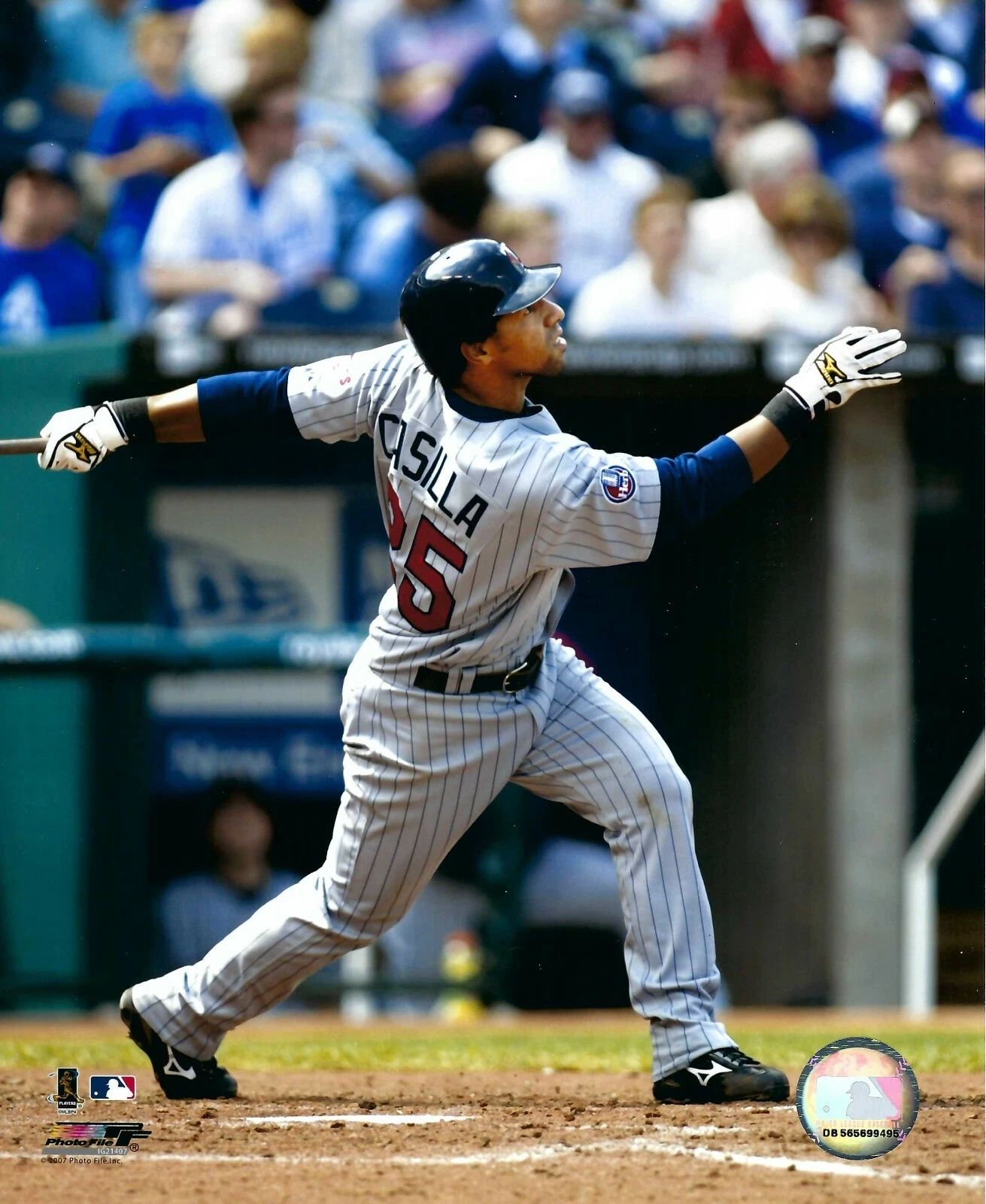 Alexi Casilla Photo Minnesota Twins Baseball Picture Mlb Swinging