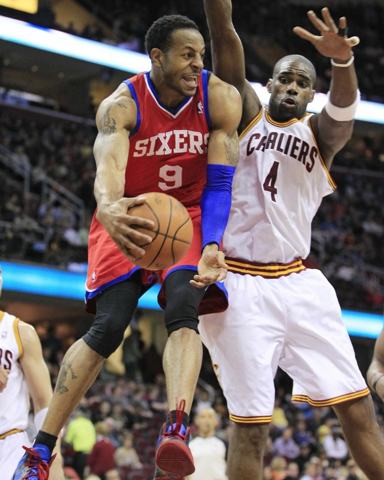 Andre Iguodala Photo Philadelphia 76Ers Seventy Sixers Basketball Vs Cavs