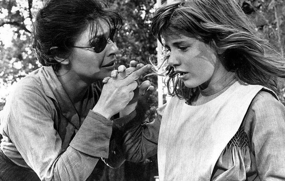 Anne Bancroft & Patty Duke In The Miracle Worker Picture Magnet Print