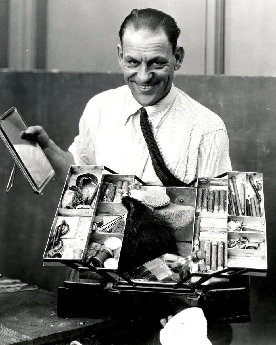 Actor Lon Chaney Phantom Of The Opera With & Without Make Up (2) Magnets