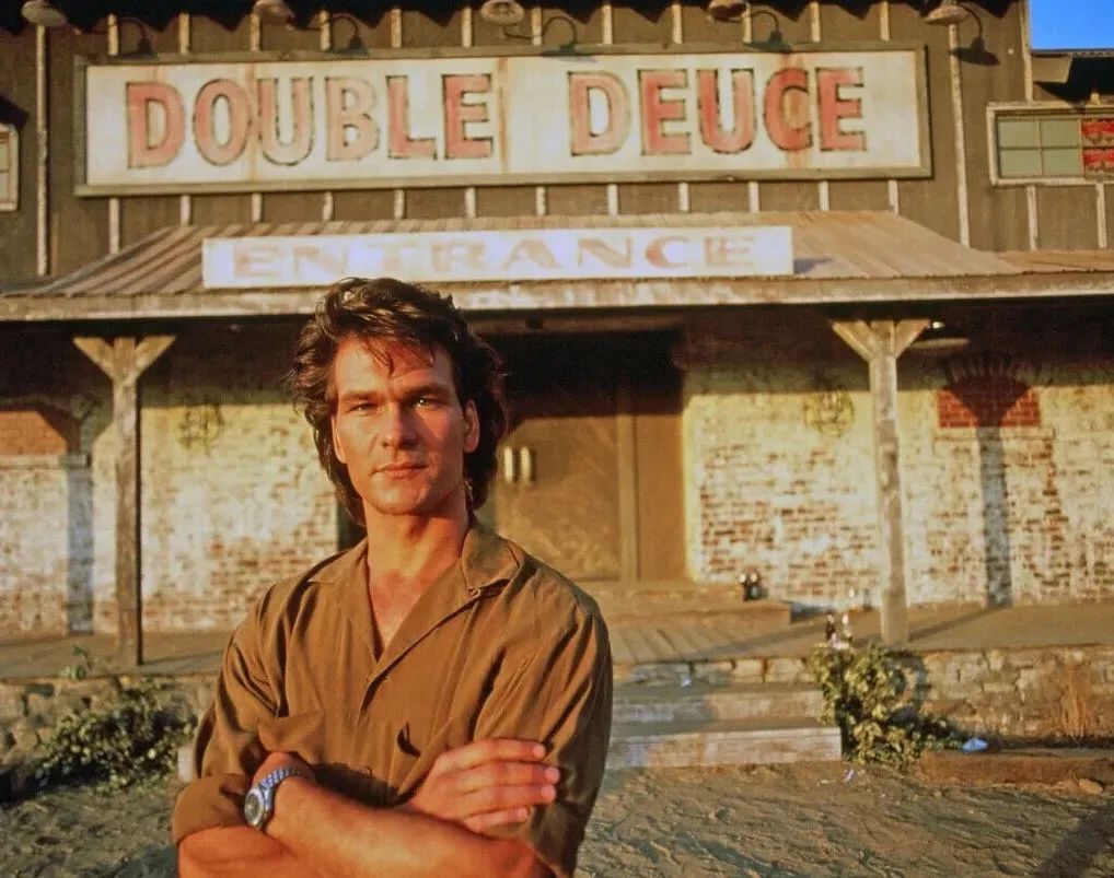 Actor Patrick Swayze On Set Of Movie Road House Picture Keychain Print