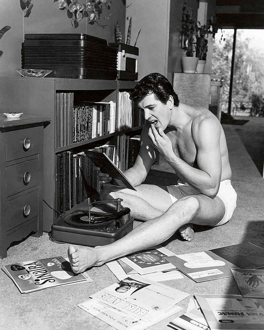 Actor Rock Hudson At Home In Boxer Shorts Keychain Keychain