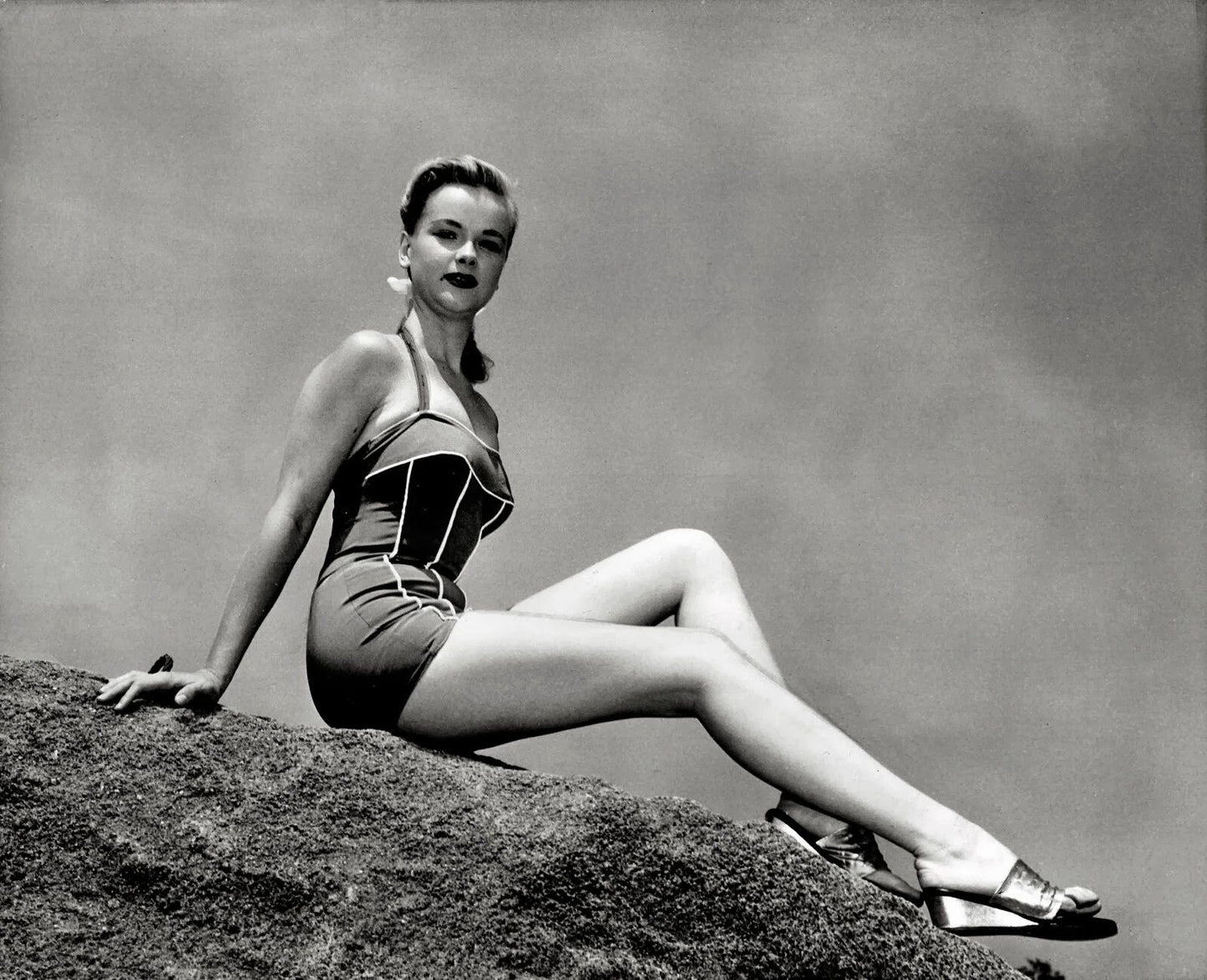 Actress Anne Francis Sitting On Rock Pin Up Keychain Picture Keychain