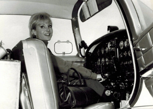 Actress Aviator Susan Oliver In Cockpit Publicity Picture Photo Print 8 X 10