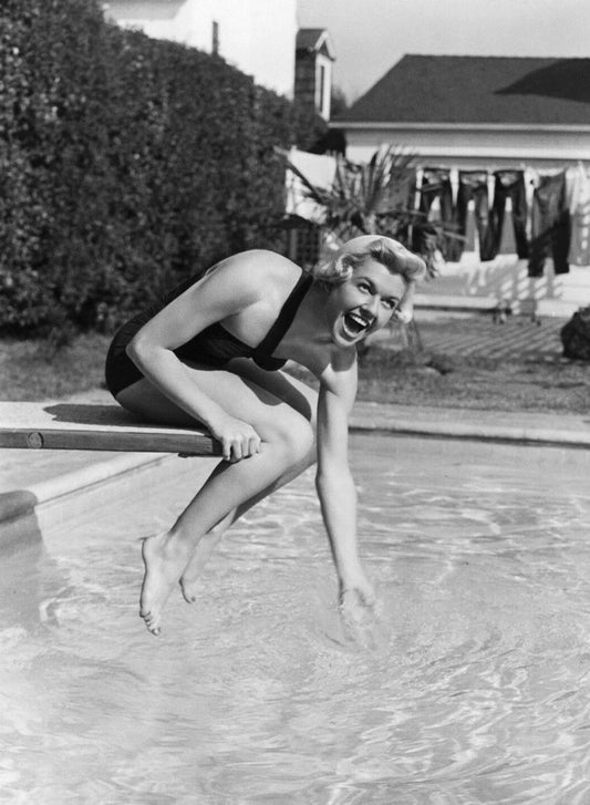 Actress Doris Day At The Pool Film Tv Publicity Magnet Picture 11 X 17 Reprint