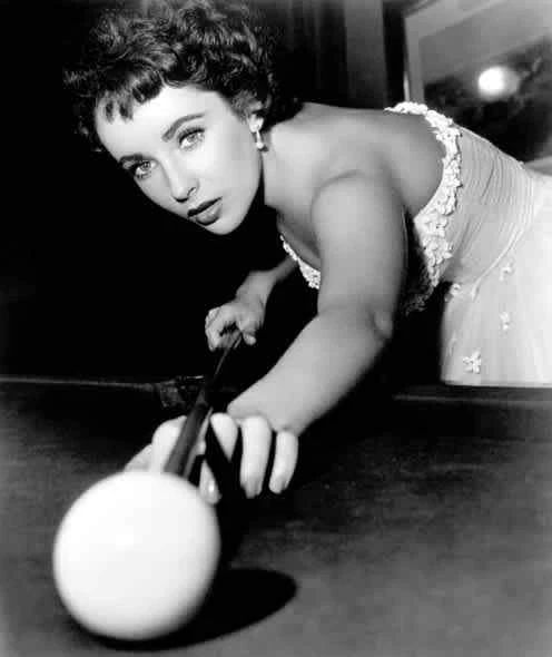 Actress Elizabeth Taylor Shooting Pool Billiards Publicity Picture Photo 5 X 7