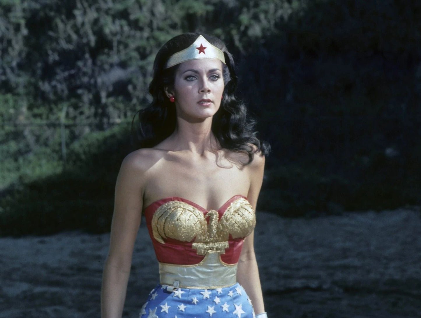 Actress Lynda Carter In Tv Show Wonder Woman Picture Keychain Print