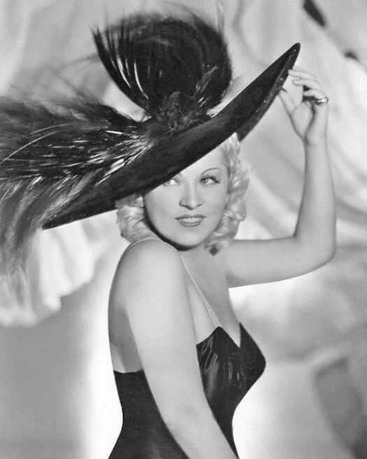 Actress Mae West Glossy Keychain Sex Symbol Keychain Fashion Model Print