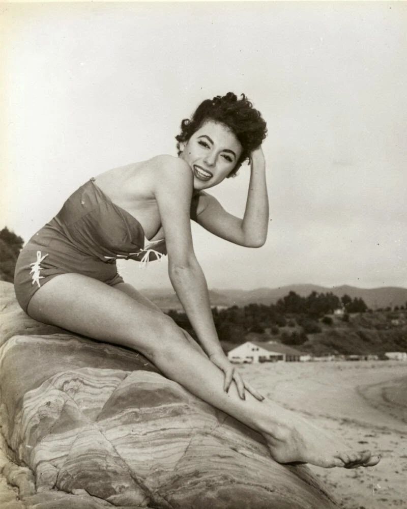 Actress Rita Moreno Classic Pin Up Publicity Picture Keychain