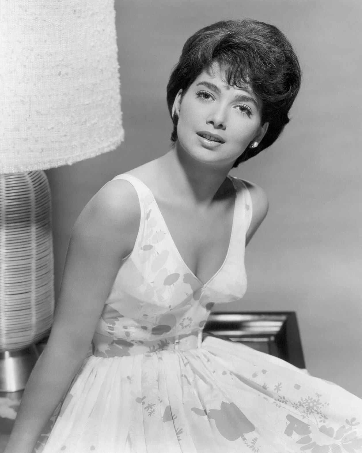 Actress Suzanne Pleshette Glossy Keychain Celebrity Print Hollywood Keychain