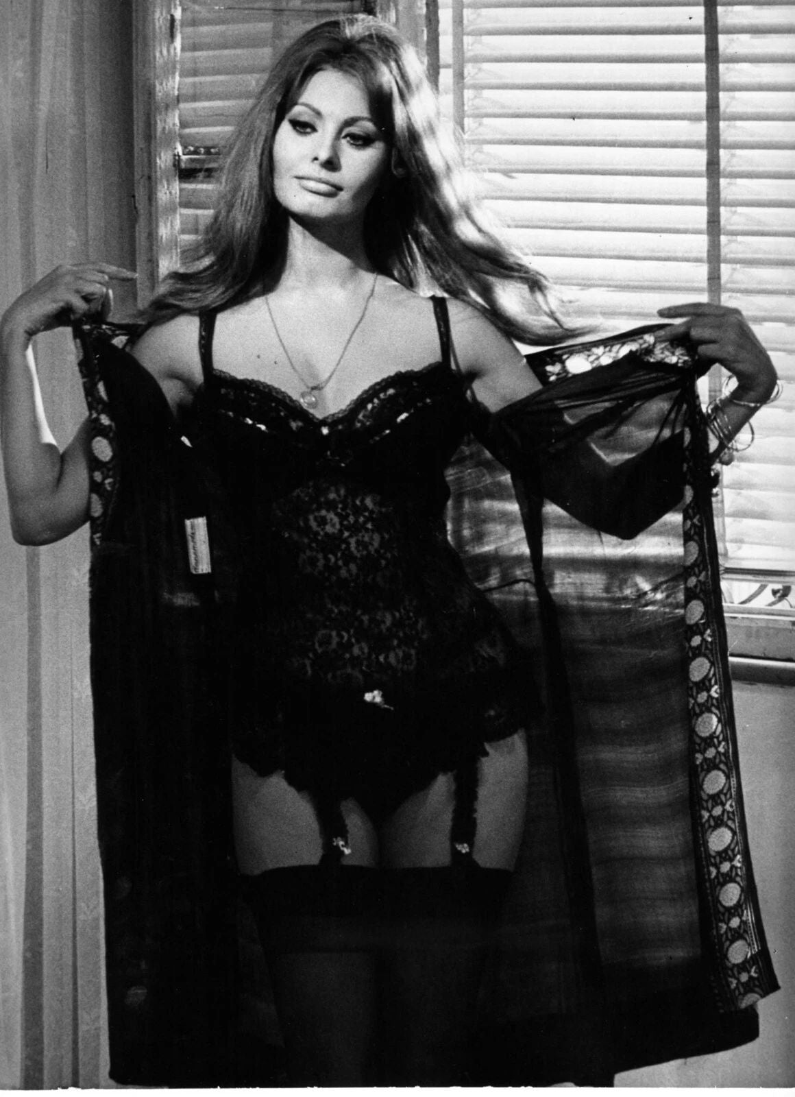 Actress Sophia Loren In Yesterday Today & Tomorrow Picture Magnet Print 5 X 7
