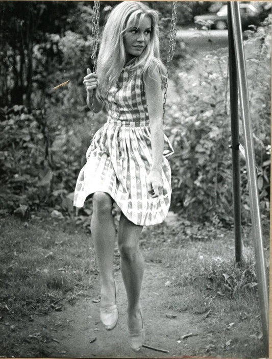 Actress Tuesday Weld Retro Pin Up Keychain Picture Publicity Keychain Print