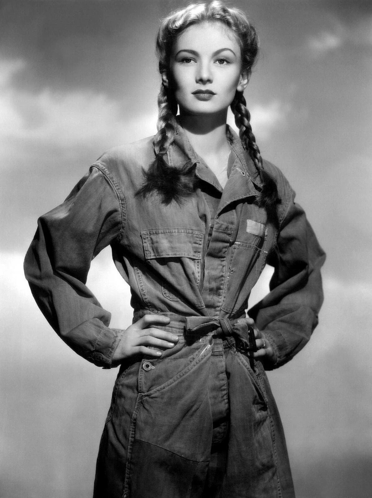 Actress Veronica Lake So Proudly We Hail Publicity Picture Magnet
