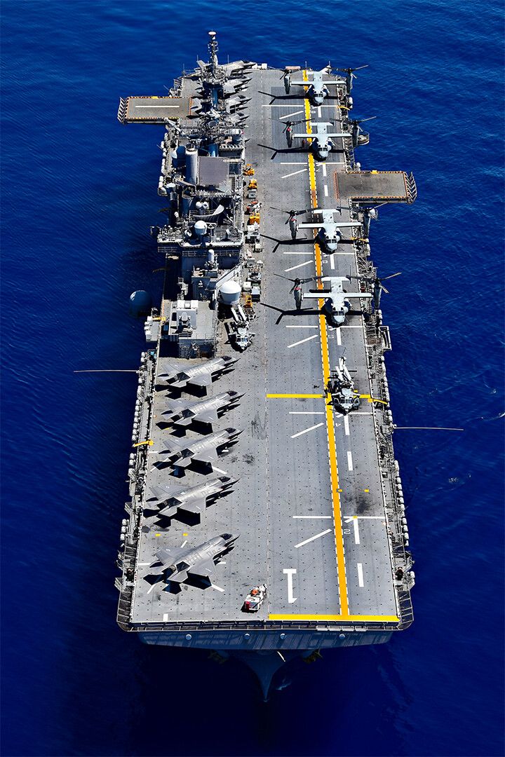 Aircraft Carrier Uss Constellation At Sea Watercraft Keychain