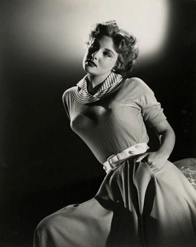 American Actress Allison Hayes Publicity Poster Photo 300 Piece Jigsaw Puzzle