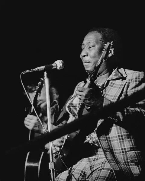 American Blues Singer Muddy Waters Glossy Keychain Guitar Musical Keychain 2