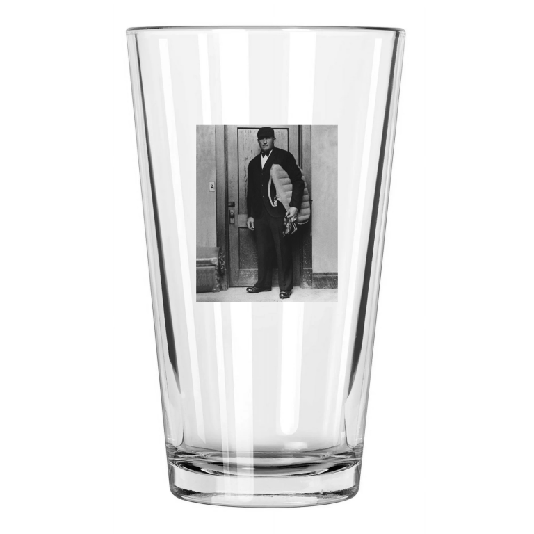 American League Umpire Robert Cal Hubbard Photo Hof 76 Pint Beer Drinking Glass