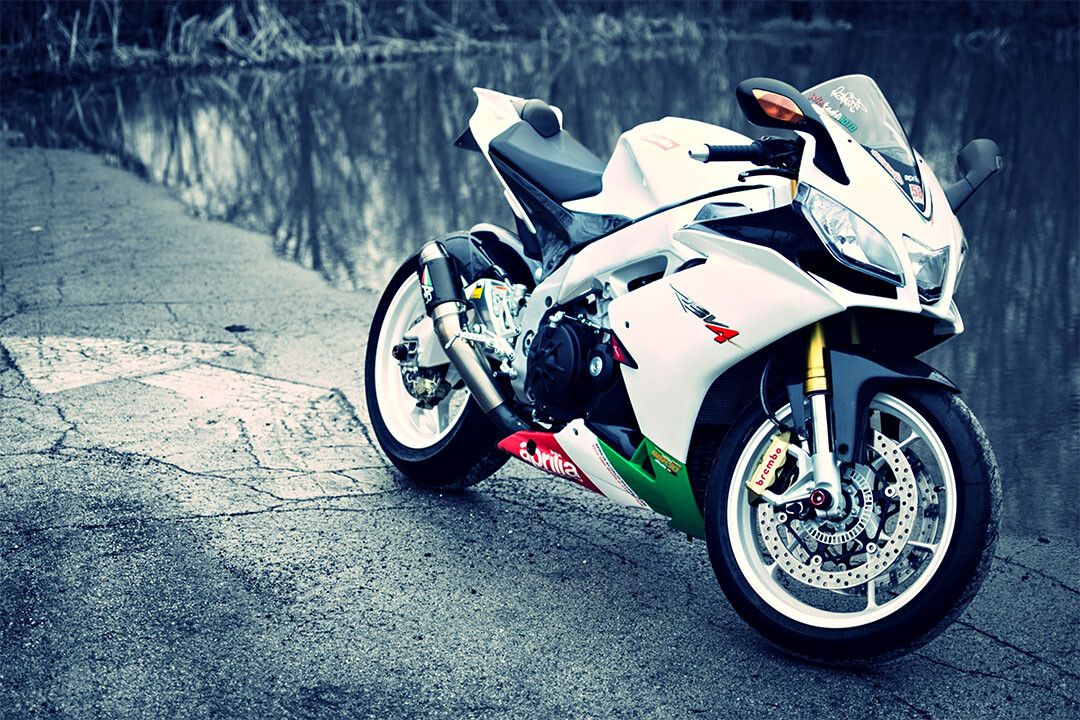 Aprilia Rsv4 Luxury Motorcycle Sports Vehicle Magnet