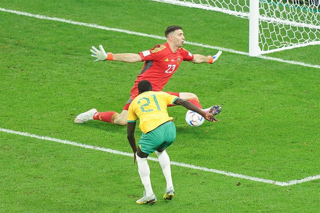 Argentina Goalkeeper Emiliano Martinez Football World Soccer Jigsaw Puzzle