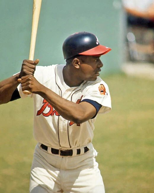 Atlanta Braves Henry 'Hank' Aaron Glossy Keychain Keychain Hof 82