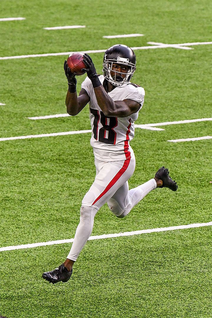 Atlanta Falcons Calvin Ridley 18 American Football Player Jigsaw Puzzle
