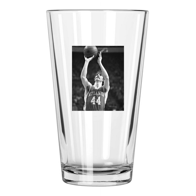 Atlanta Hawks Pete Maravich 'Pistol Pete' Photo Hof 87 Pint Beer Drinking Glass